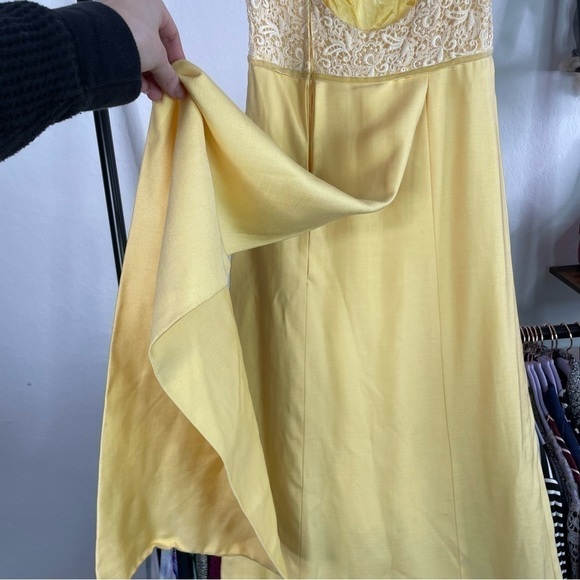 VINTAGE 70’s Pastel Yellow Empire Waist Dress w Train - Picture 7 of 14